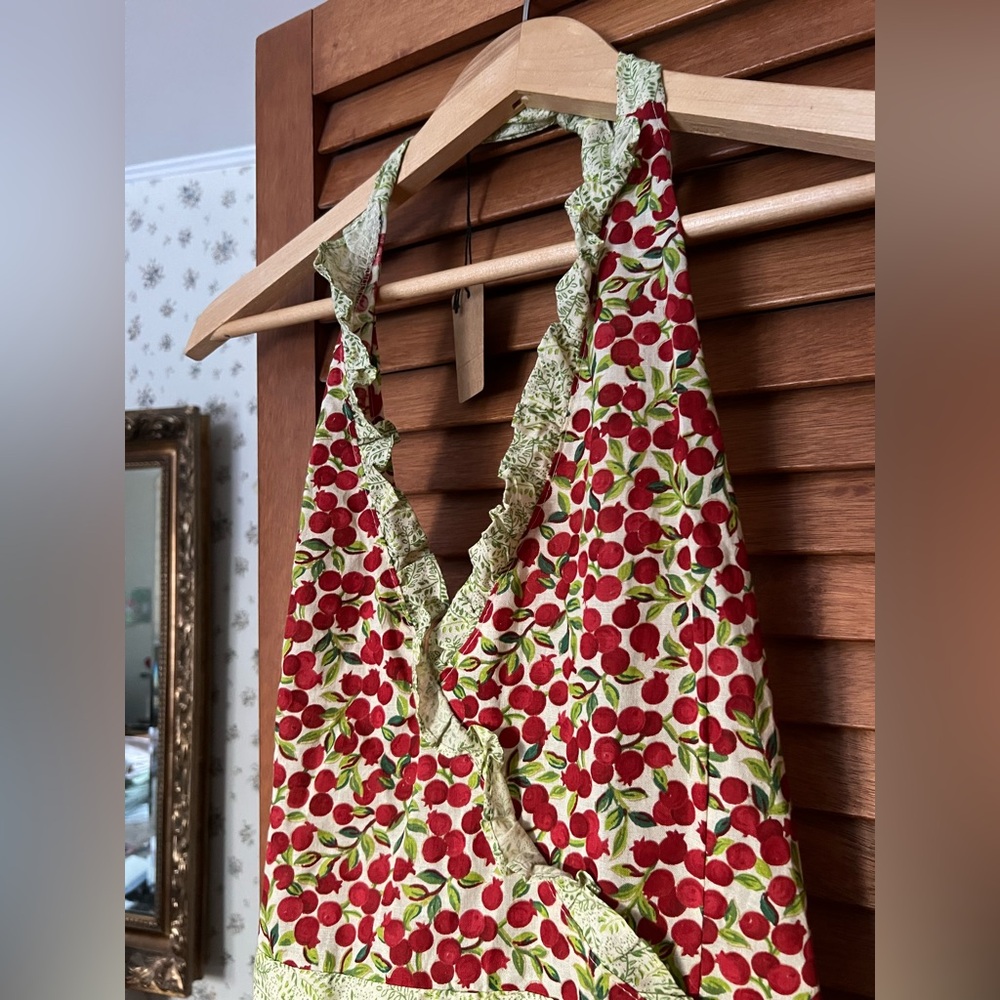 Floral Ruffle Apron - Picture 3 of 4